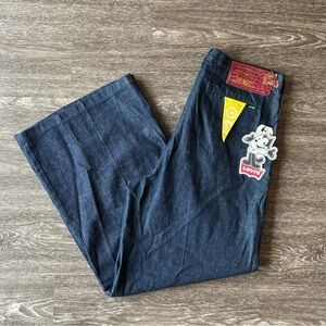 LEVI’S premium High Rise Loose fit wide leg denim jeans Felix Cat. Sz 32x32. NWT